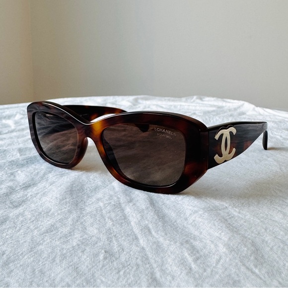 CHANEL Retangle Sunglasses 5493 - Picture 1 of 16